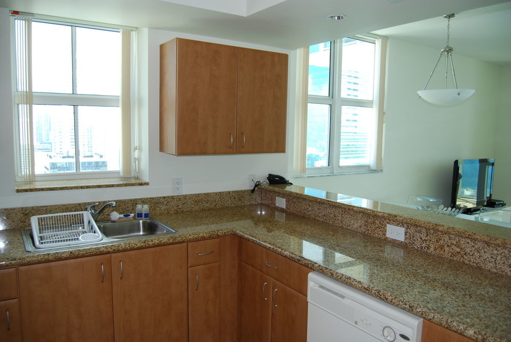 Churchill Suites Miami Brickell - One Broadway Bagian luar foto