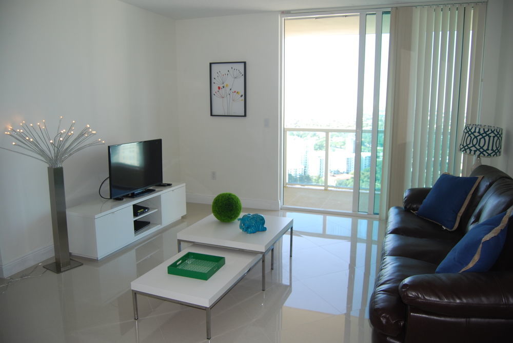 Churchill Suites Miami Brickell - One Broadway Bagian luar foto