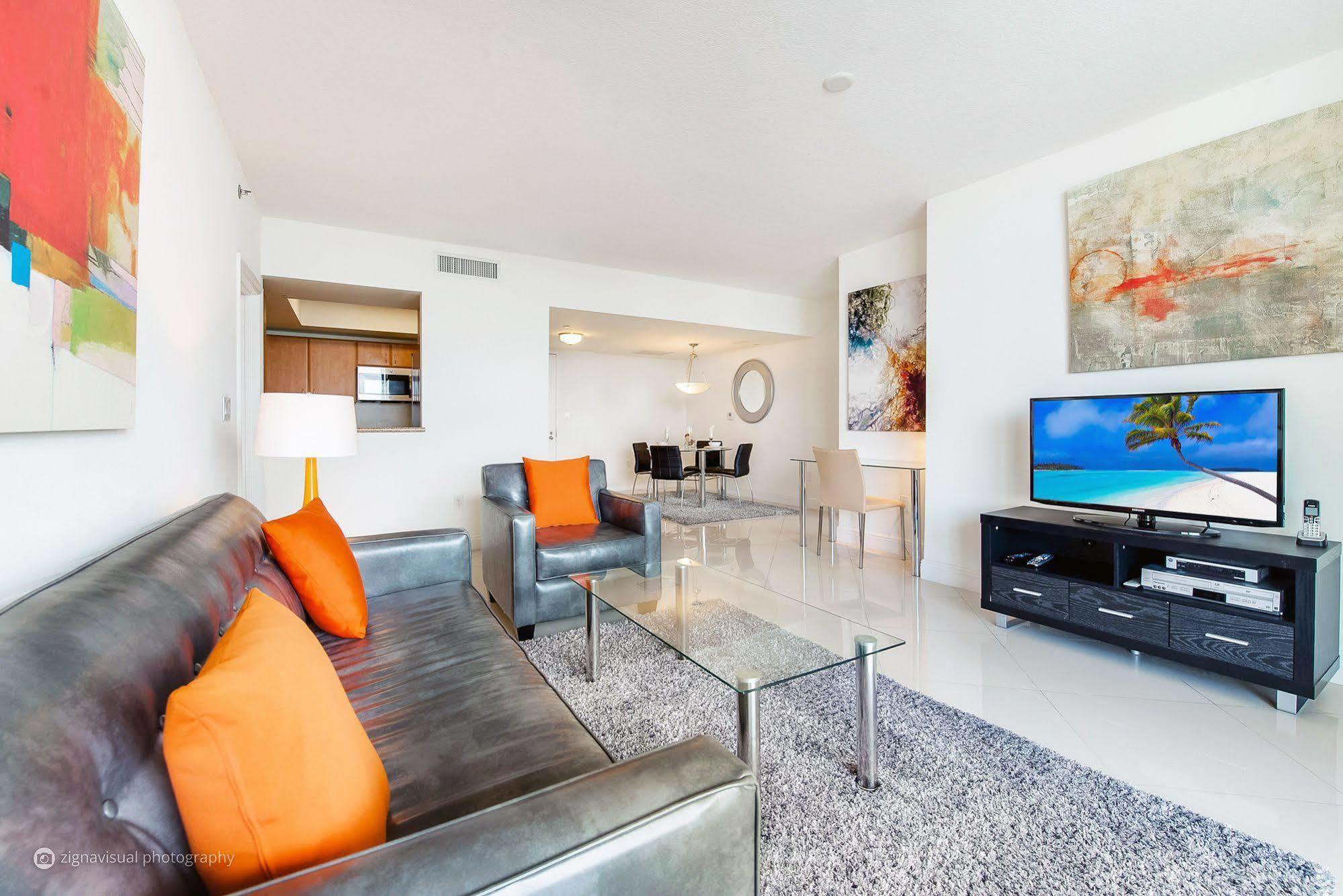 Churchill Suites Miami Brickell - One Broadway Bagian luar foto