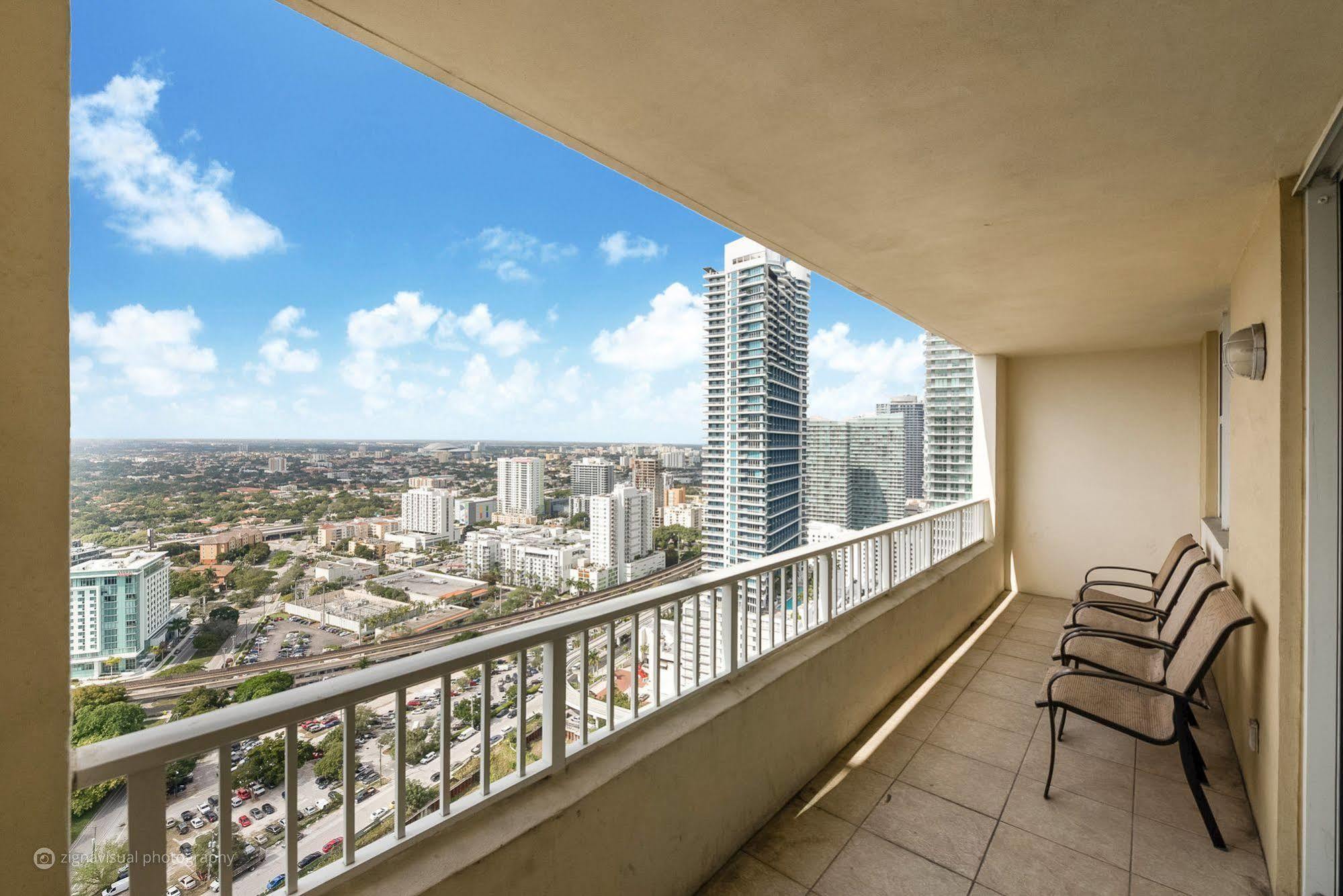 Churchill Suites Miami Brickell - One Broadway Bagian luar foto